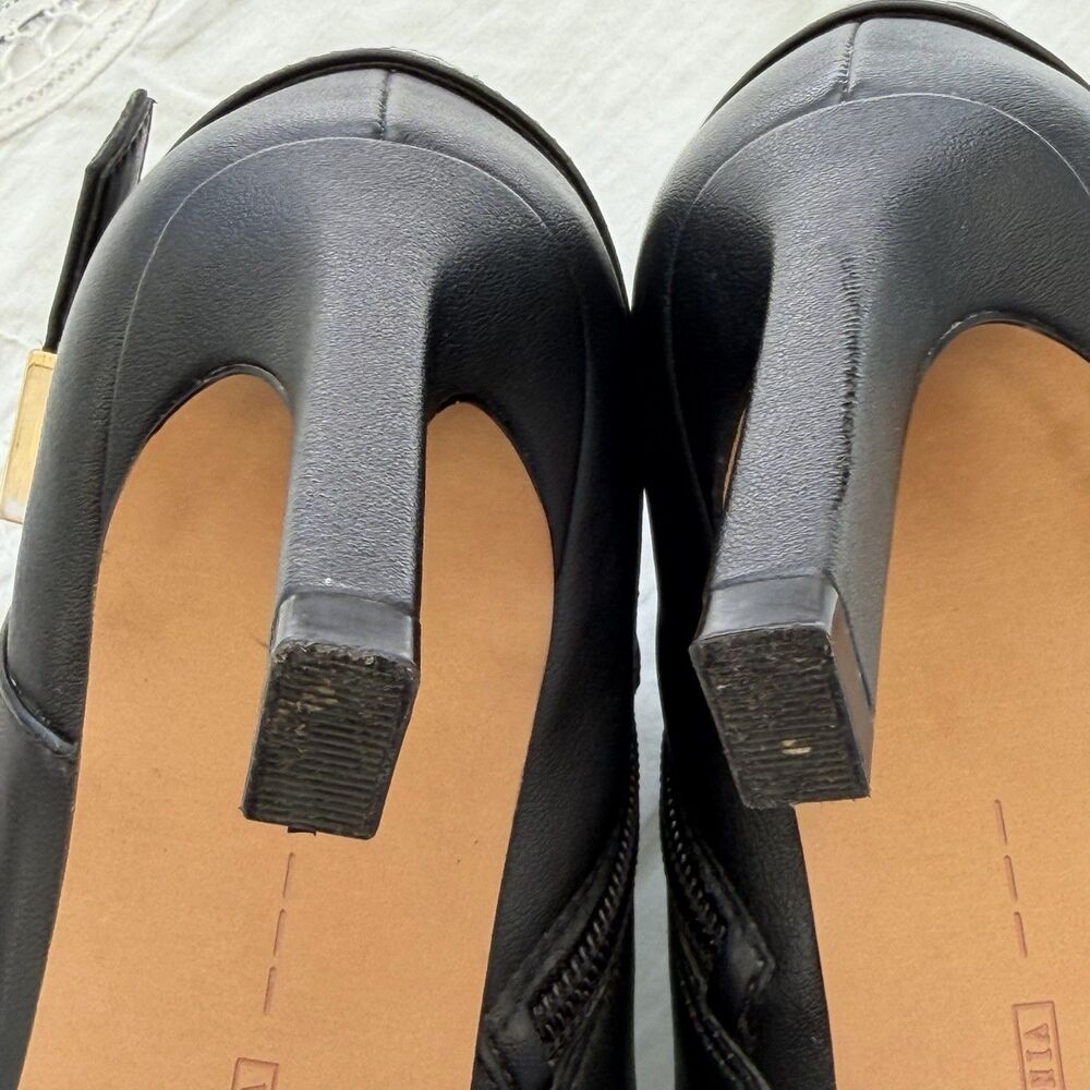 Vince Camuto Lokarie Black Leather Ankle Dress Booties Heels 7.5M 38 - Picture 8 of 11